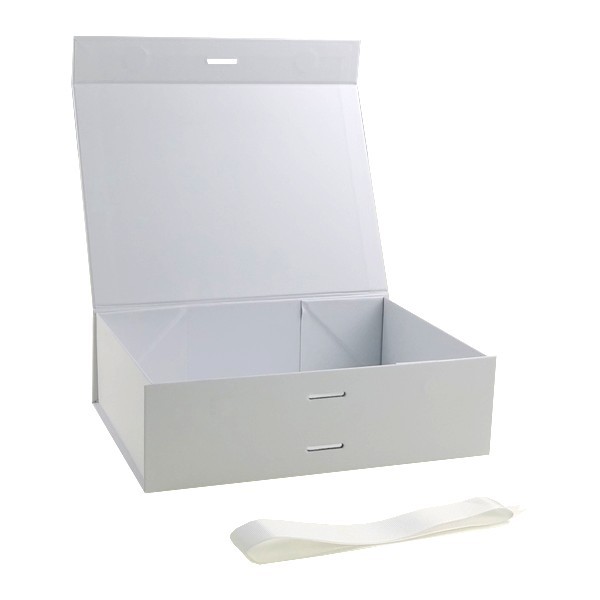 Wholesale A5 Shallow White Magnetic Gift Box WIith Ribbon