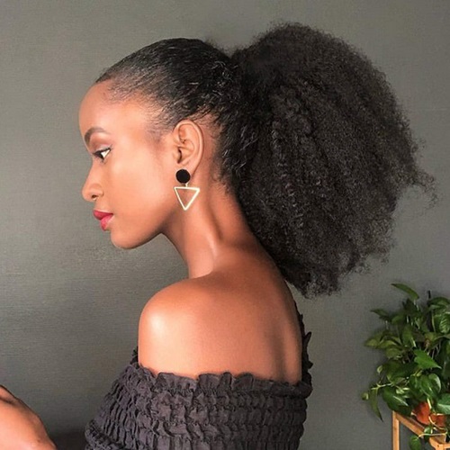 afro textured ponytail