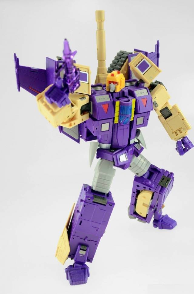 DX9 TOYS - DX9-D08 - GEWALT