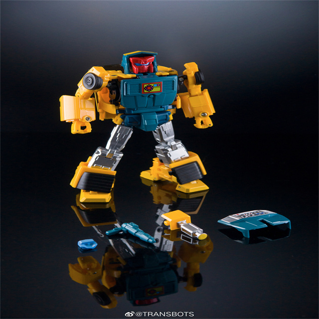 X-TRANSBOTS MM-7Y HATCH TAILGATE YELLOW VERSION