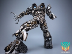 ME005 Threezero ROTF Megatron Oversized