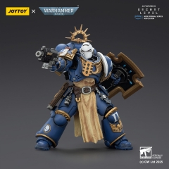 JoyToy JT02793 1/18 Warhammer 40K Ultramarines Levantus with Power Sword Stormshield and Bolt Pistol