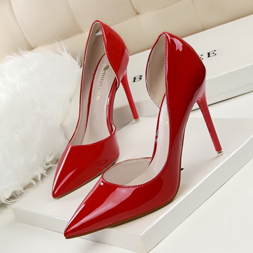 Korean fashion spell color plaid grain shallow mouth pointed high-heeled shoes hollow side