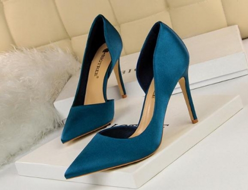 Charming Pointed shallow stiletto heels