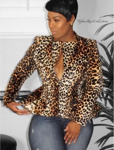 Charming Leopard print suit