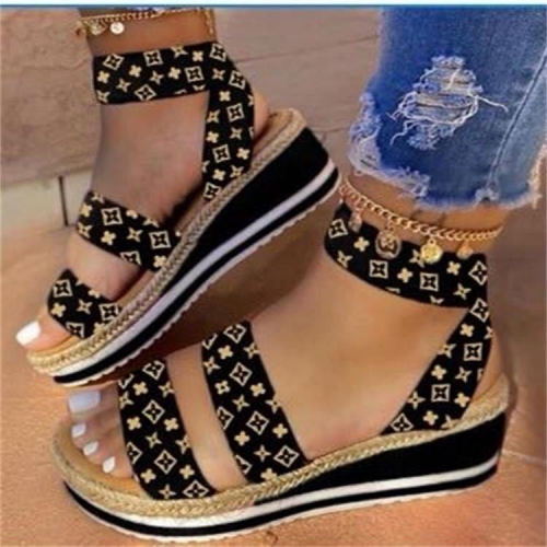 Charming Wedge heel color block sandals