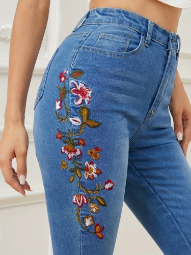 Leisure embroidered high waisted elastic jeans