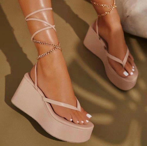 Metal chain clip finger thick sole sandals