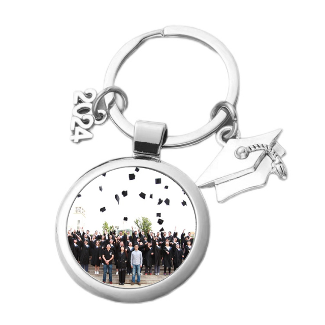 New Arrival Personalized Sublimation Blank Keychain Metal Keyring Class of 2024 Graduation Keychain Graduation Gifts