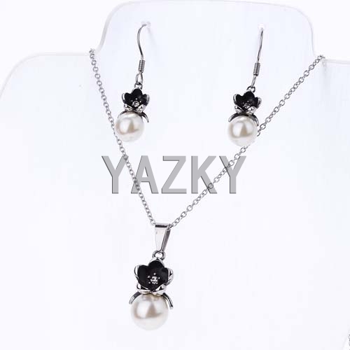 Stainless steel flower and pearl jewelry set