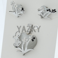 Heart shape pendant and earring jewelry set