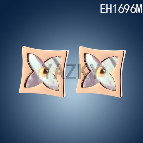 Square pendant with flower pattern earrings