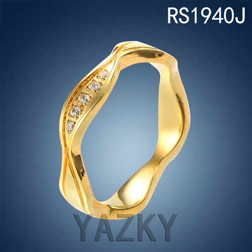 18K gold plated twisted design Stainless steel ring with zircon