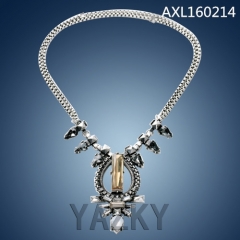 Fashion both chians neckacle with crystals pendants