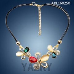 Fashion leather rope necklace with flower crystals pendants