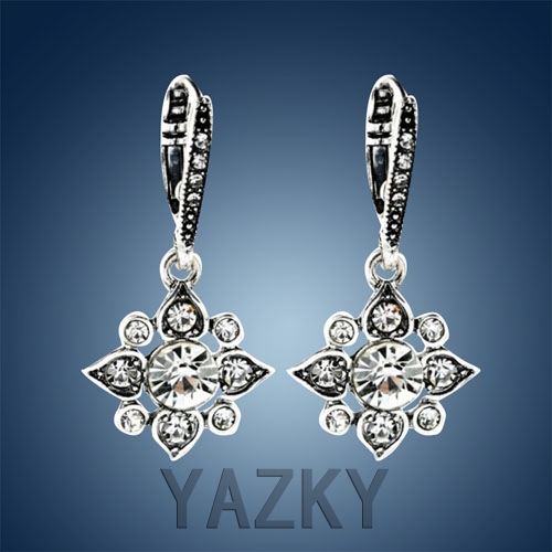 Fashion flowe shape earrings