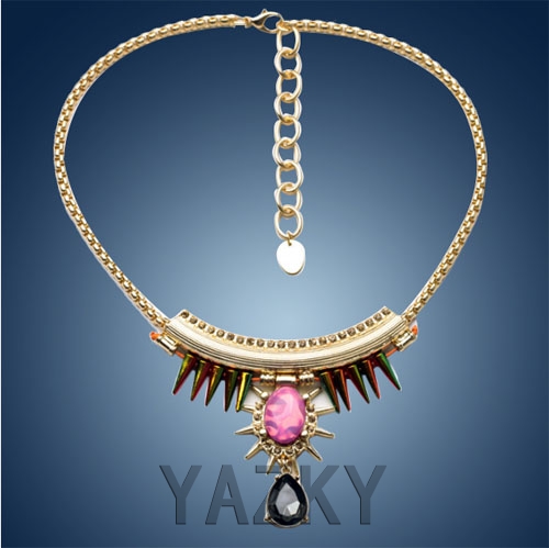 Fashion  necklace with rivets and crystals pendants