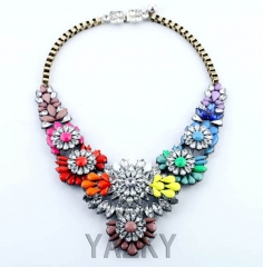 Fashion necklace with colourful flowers pendants