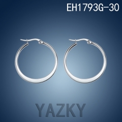 Circle earring with various sizes