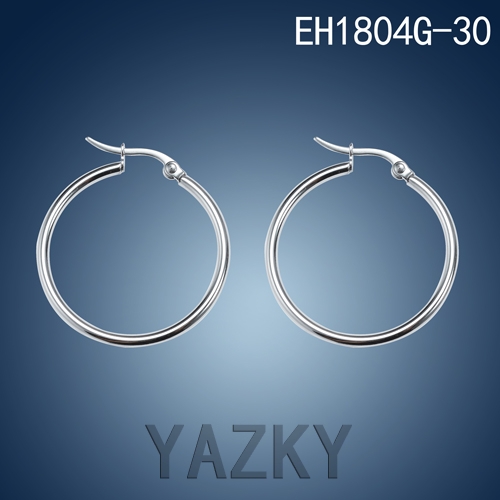 Circle earring with various sizes