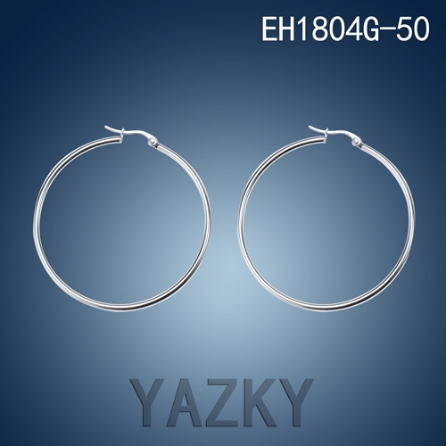 Circle earring with various sizes