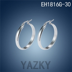 Circle earring with various sizes