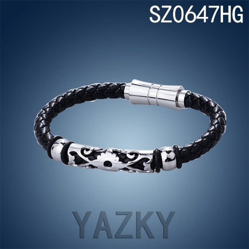 Stock leather bangle with stainless steel accessory