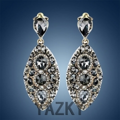 Statement jewelry earring