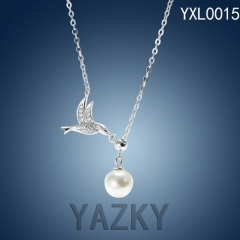 Imitation pearl and bird pendants sterling silver necklace