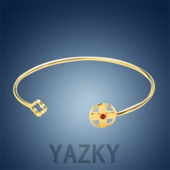 Gold plated honey clover stainless steel bangle