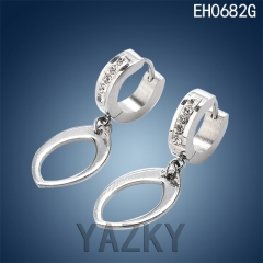 Fashion stainless steel earring with oval pendant