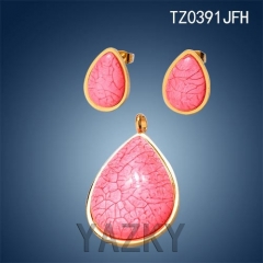 Stainless steel jewelry set drop shape with pink stone earrings and pendant
