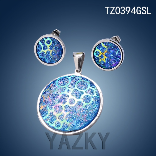 Stainless steel jewelry set circle shape with bright crystal stone earrings and pendant
