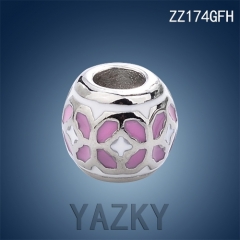 Stainless steel round charm with pink enamel pattern