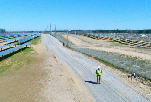 Medida para proporcionar servicios de drones a 900 MW de proyectos solares de Invenergy