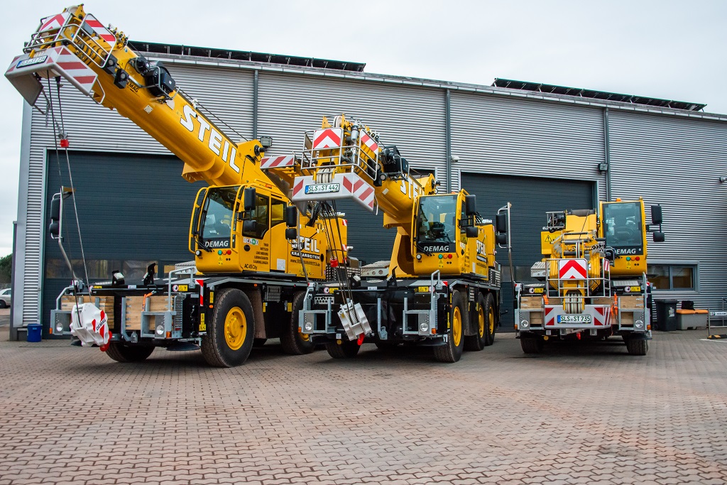 Steil takes delivery of three new Demag city cranes