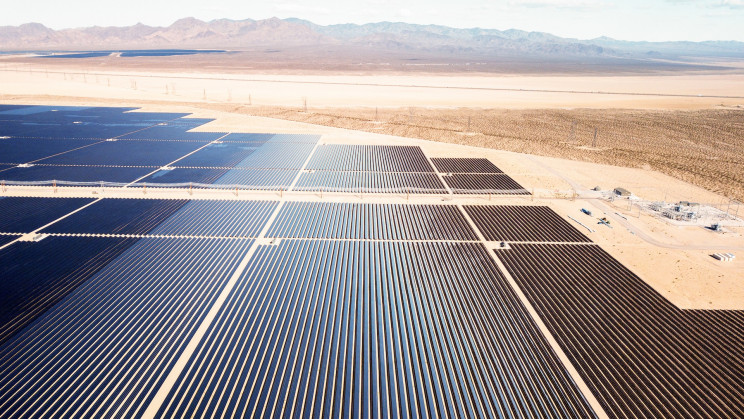 «Крупнейший в мире» проект солнечной энергии + хранения заменит 1,4 млн тонн угля