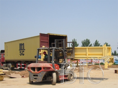 Wood debarking machine ship to Peru