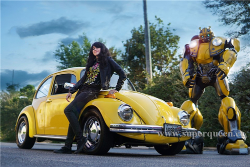 The best cosplay of Bumblebee!