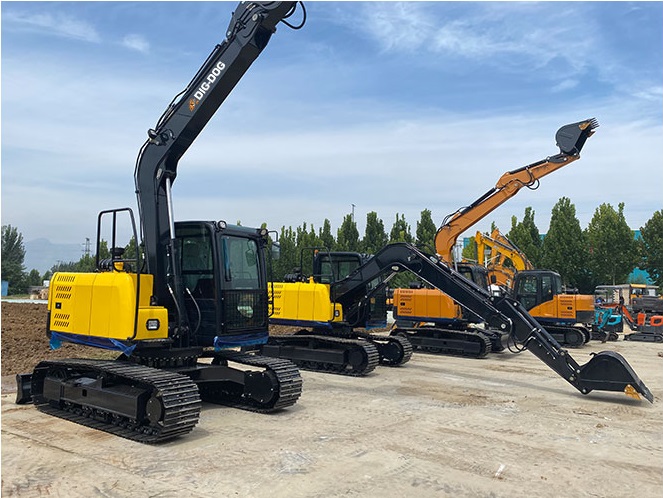A Comprehensive Guide to Buying or Renting a Compact Excavator in 2023