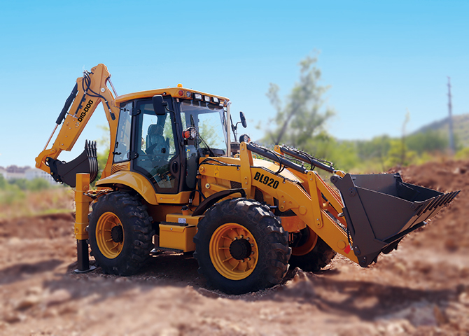 7 Key Advantages of Backhoe Loader