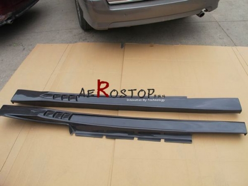 R35 GTR WI STYLE SIDE SKIRTS