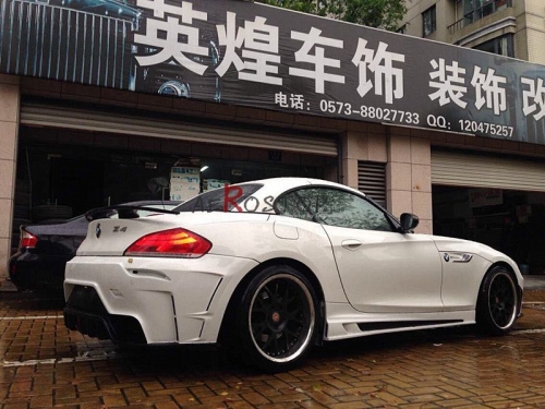 Z4 TOMMYKAIRA ROWEN STYLE SIDE SKIRTS