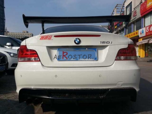 FOR E82 E88 RIEGER 1M STYLE REAR BUMPER DIFFUSER (SINGLE MUFFLER CUTOUT, FIT ON SPORTS REAR BUMPER ONLY)