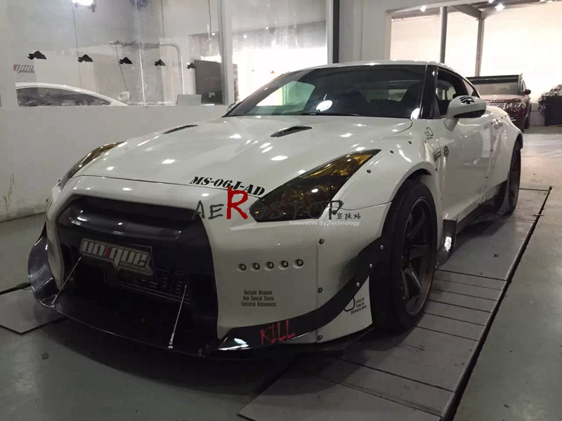 R35 GTR ROCKET BUNNY WIDE BODYKITS