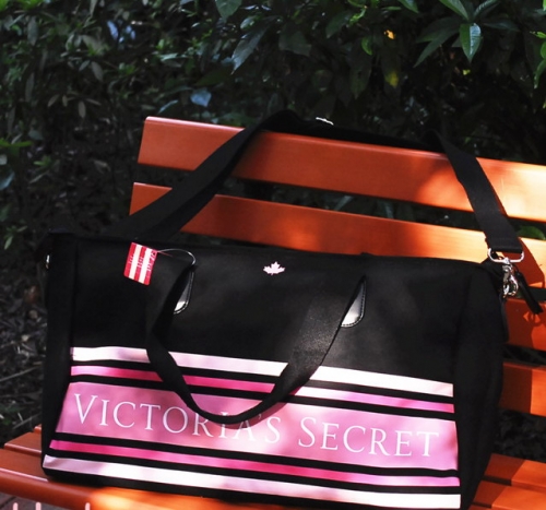 Victoria's Secret VIP$14.3 AV221 original patchwork grapheme prints Imported PU nylon Women Duffel & Travel Bags sport bag gym bag weekend bag