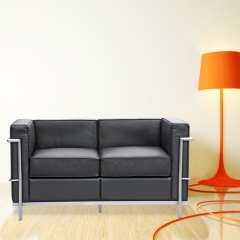 LC2 Loveseat