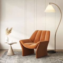 M style lounge chair