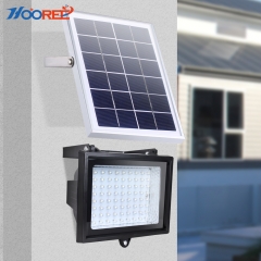 Foco solar Hooree SL-70A 80 LED para uso en jardín con función de control de luz