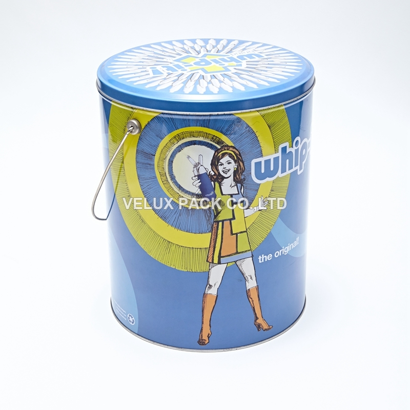 Chocolate tin bucket with handle